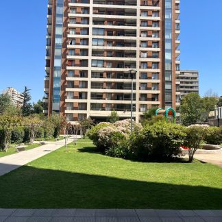 Amplio departamento a pasos de Metro Escuela Militar | Las Condes